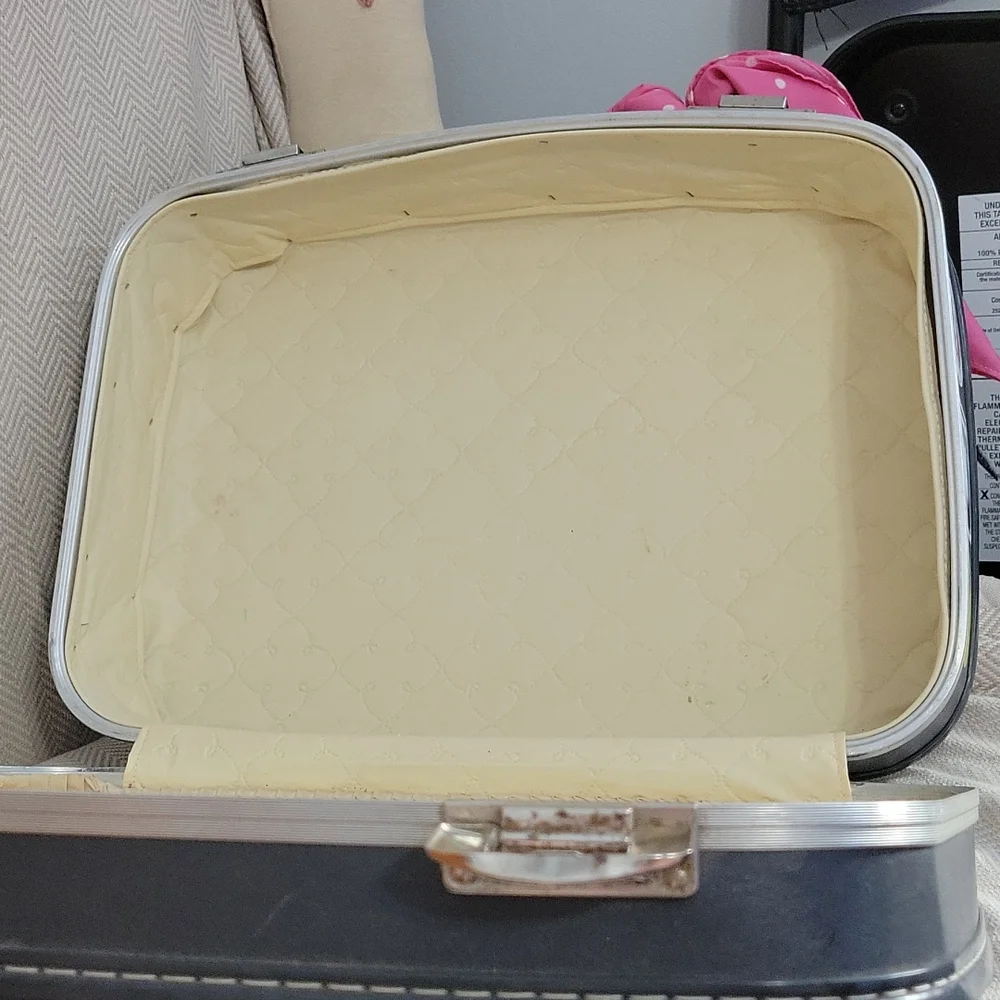 Vintage Fingerhut Luggage Small Case - Picture 4 of 10